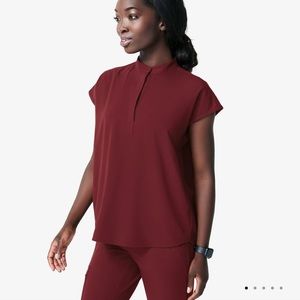 FIGS Rafaela top and Zamora Joggers